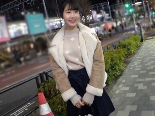 【美乳】控えめおっぱいがそそられる女の子をピストン責め！敏感マンコの膣奥まで突かれイキまくる！