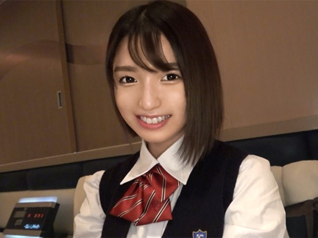 【制服美少女の過激な誘惑】『見ないで…』無垢なJKがアソコとアナルを大胆披露！ヌルヌルおま●こでチ●ポを咥え込み、激しく腰を振るエロ過ぎる姿に興奮必至！♡