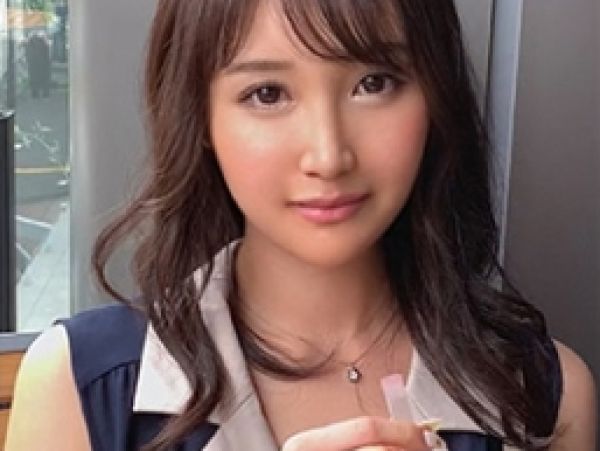 【スレンダー美人の淫らな夜】『あんっ…奥まで当たってる…』清楚なお姉さんが、エロキスで火がついて、ハメ撮りセックスに夢中！華奢な体を激しくピストンされ、膣奥で感じる姿は必見！♡ 桃尻が揺れる激しい夜！