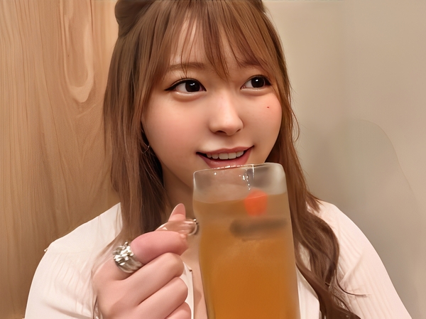 【SNSで話題の美少女】『気持ち良すぎる…』笑顔が可愛いインフルエンサーがローションまみれで連続ピストン！！テカテカボディにザーメンぶっかけられちゃう♡