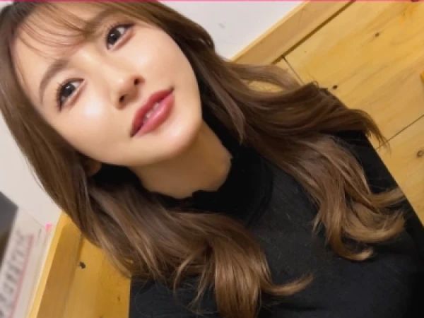 【性欲旺盛な美人妻の不倫】『久しぶりの他人チンポ…気持ち良すぎる…』ご無沙汰マンコが同級生のデカチンで激しく突かれ、うっとり痙攣イキ！種付け交尾で乱れまくる人妻の淫乱SEX！！