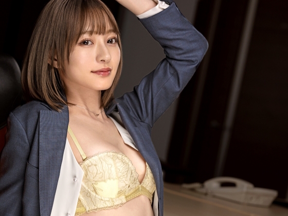 【エロ痴女お姉さん】仕事終わりのキャリアウーマン、男を誘惑する淫乱プレイ！硬いチ●ポを咥え込み、濡れ濡れマ●コで激しく腰振り！