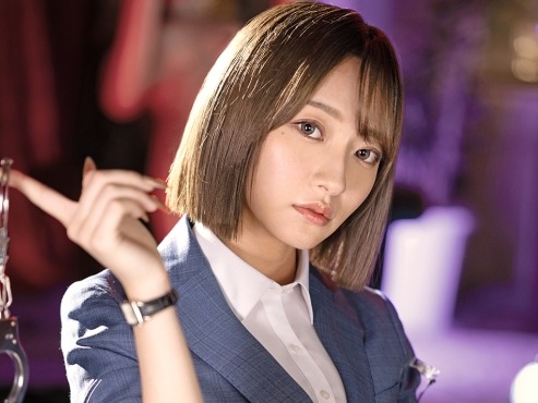 【無毛美少女の射精管理】『あぁん、ダメぇ…』パイパン美少女が男たちに囲まれ、台の上で拘束され、次々と中出しされちゃう！国民的オナペットが肉便器と化す瞬間を激撮！