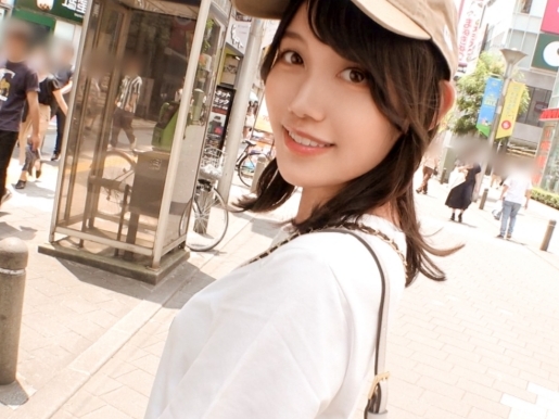 色気ムンムンの美人お姉さんに興奮MAX！美乳ボディをしゃぶり尽くし、ボッキした男根で膣奥を激突き♡エロすぎる美ボディに夢中になること間違いなし！