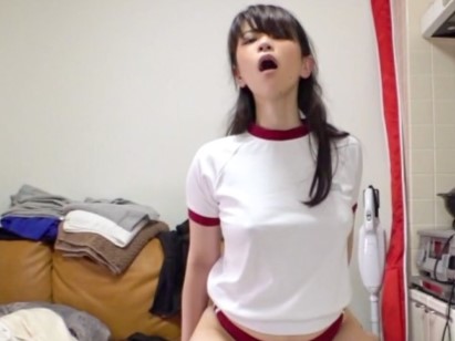 【ブルマ美少女の過激プレイ】『気持ち良すぎる…』透け乳首がエロい素人娘が騎乗位で激イキ！奥まで突かれてポルチオ開発で痙攣絶頂の嵐！！♡